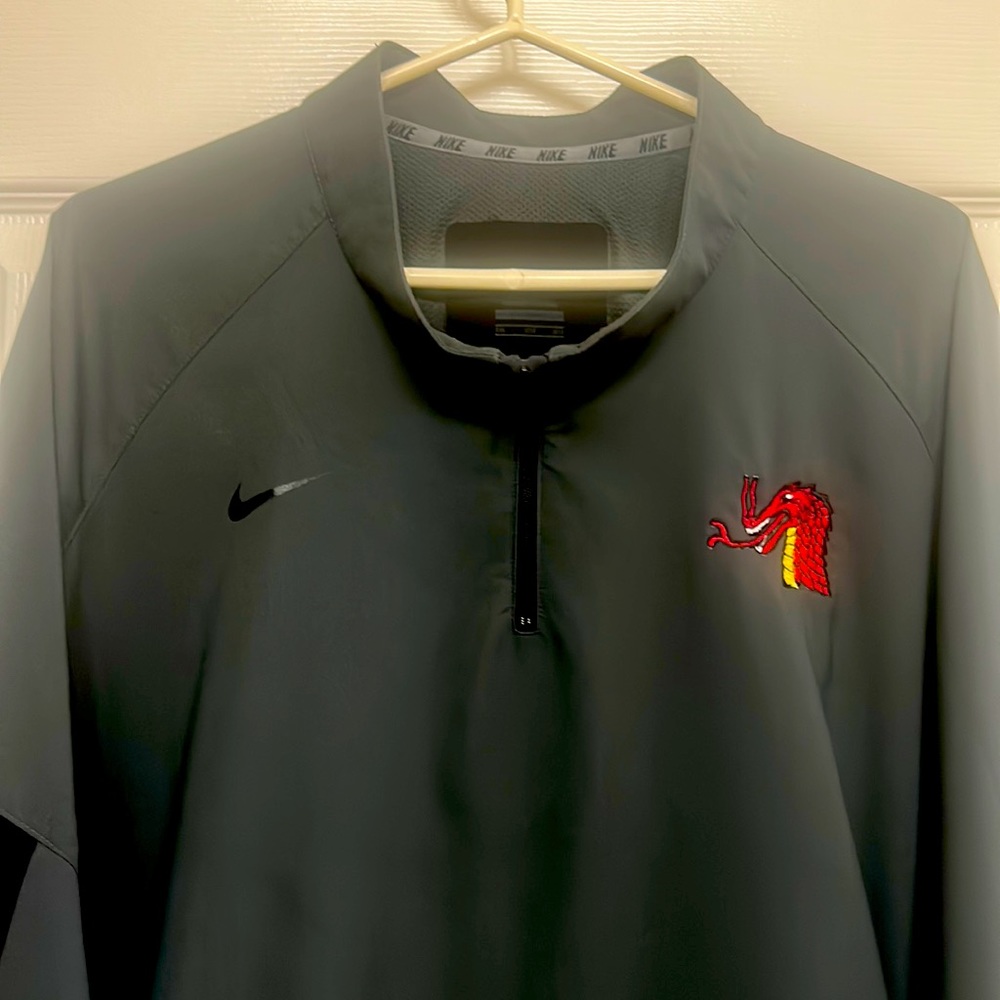 NIKE big & tall wind shirt